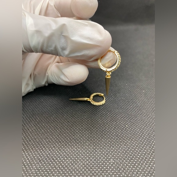 Spike Gold Gothic Earrings - Picture 11 of 12